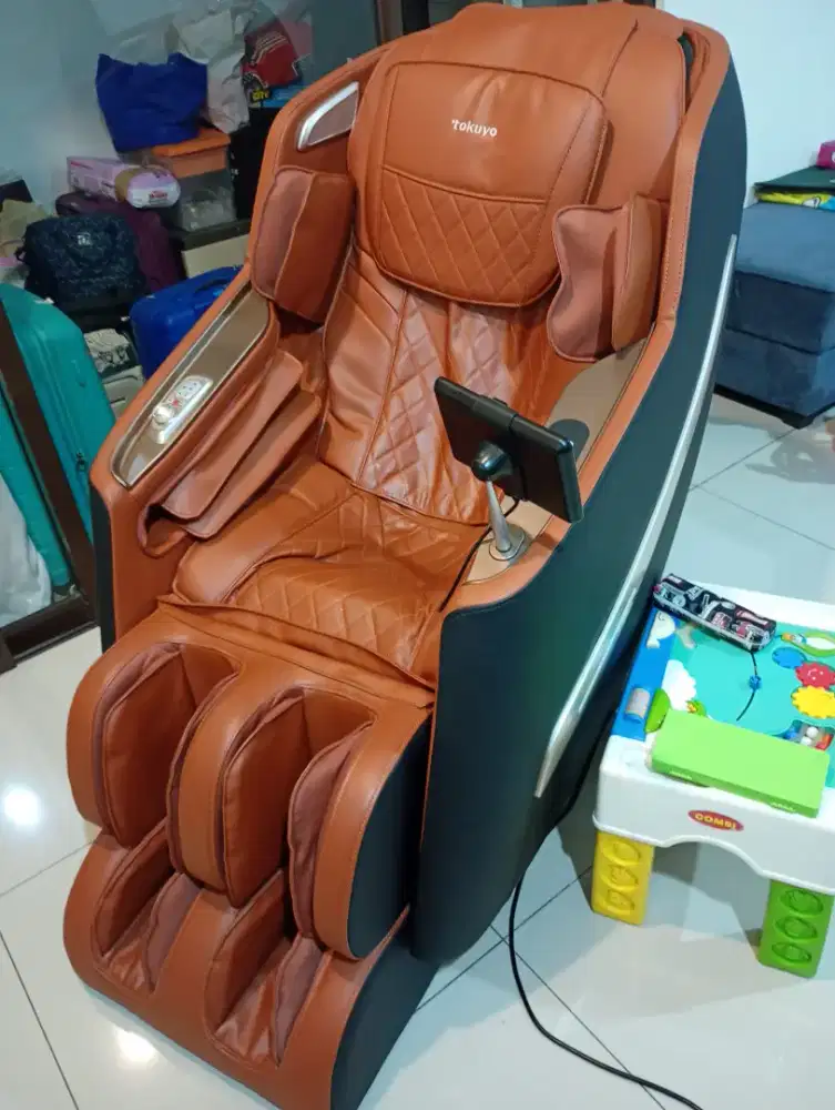 Bangku pijat merk Tokuyo