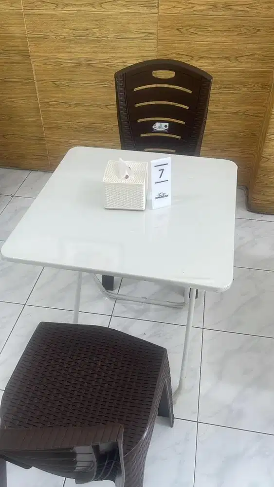 HOMEDOKI MEJA MAKAN LIPAT PORTABLE