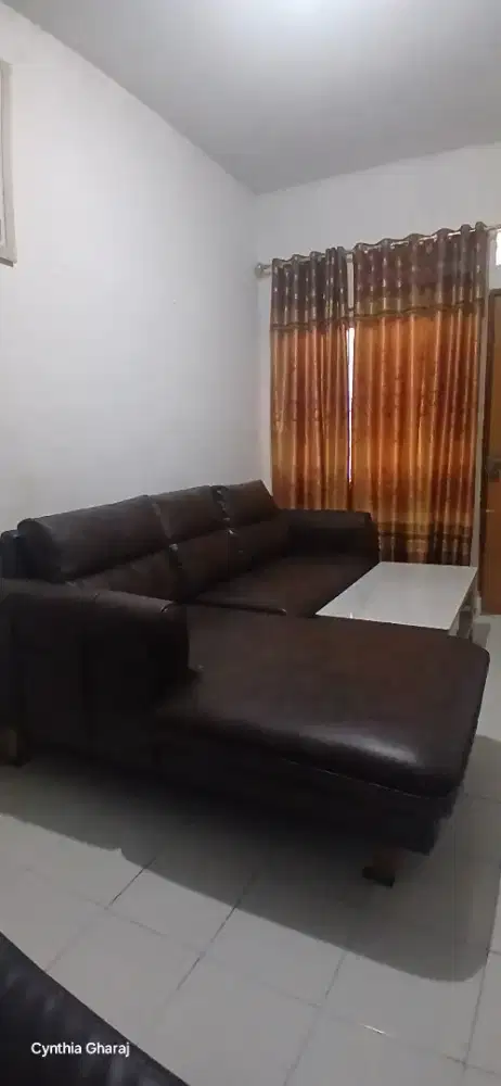Dijual satu set sofa L-shape