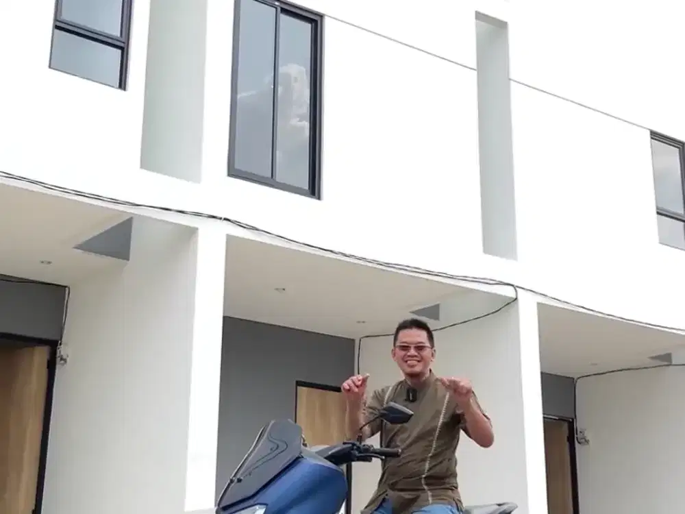 Rumah di cluster one gate, Jakarta Timur.Dekat ke stasiun LRT Ciracas