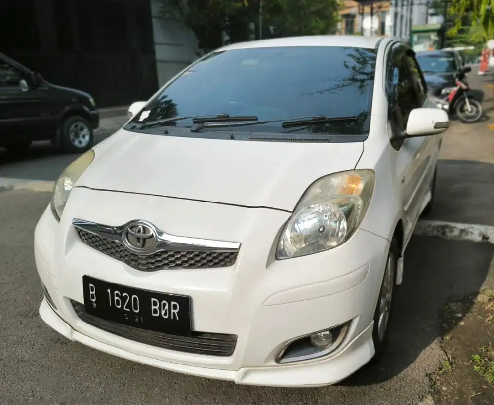 Yaris 2011 S Limited Harga Cash Low KM Pemakaian Pribadi