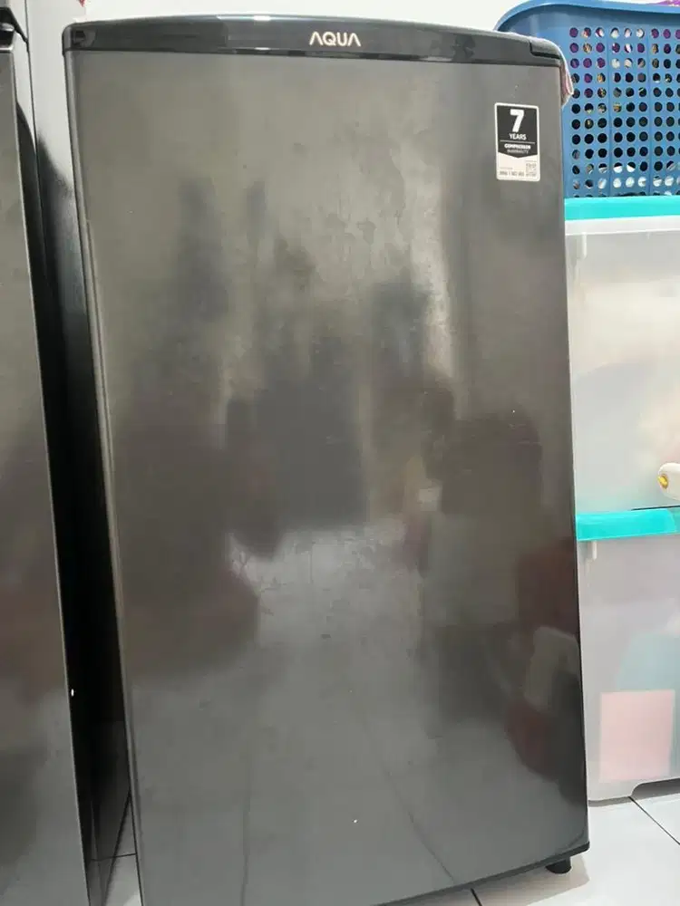 KULKAS FREEZER MERK AQUA