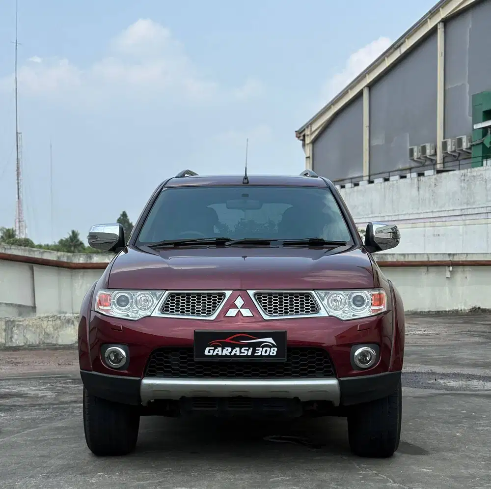 Mitsubishi Pajero Sport Dakar 2.5 AT Tahun 2012 pakai 2013 Warna Merah