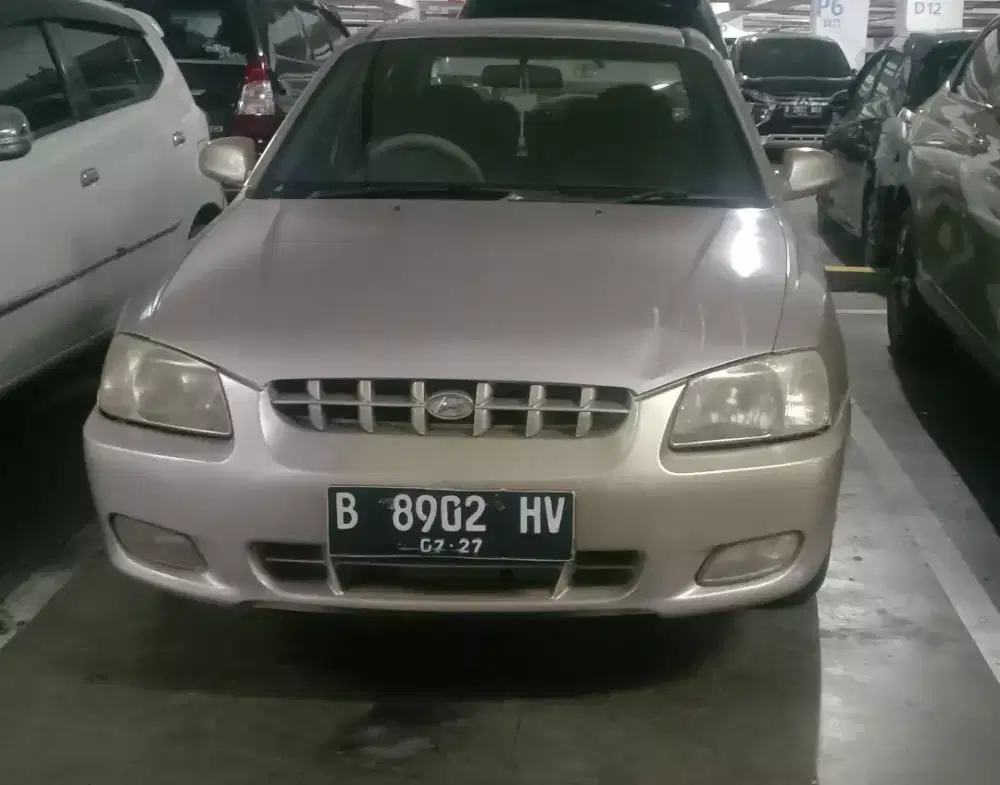 Dijual Hyundai Verna 2002 Kondisi ok 1.5 MT