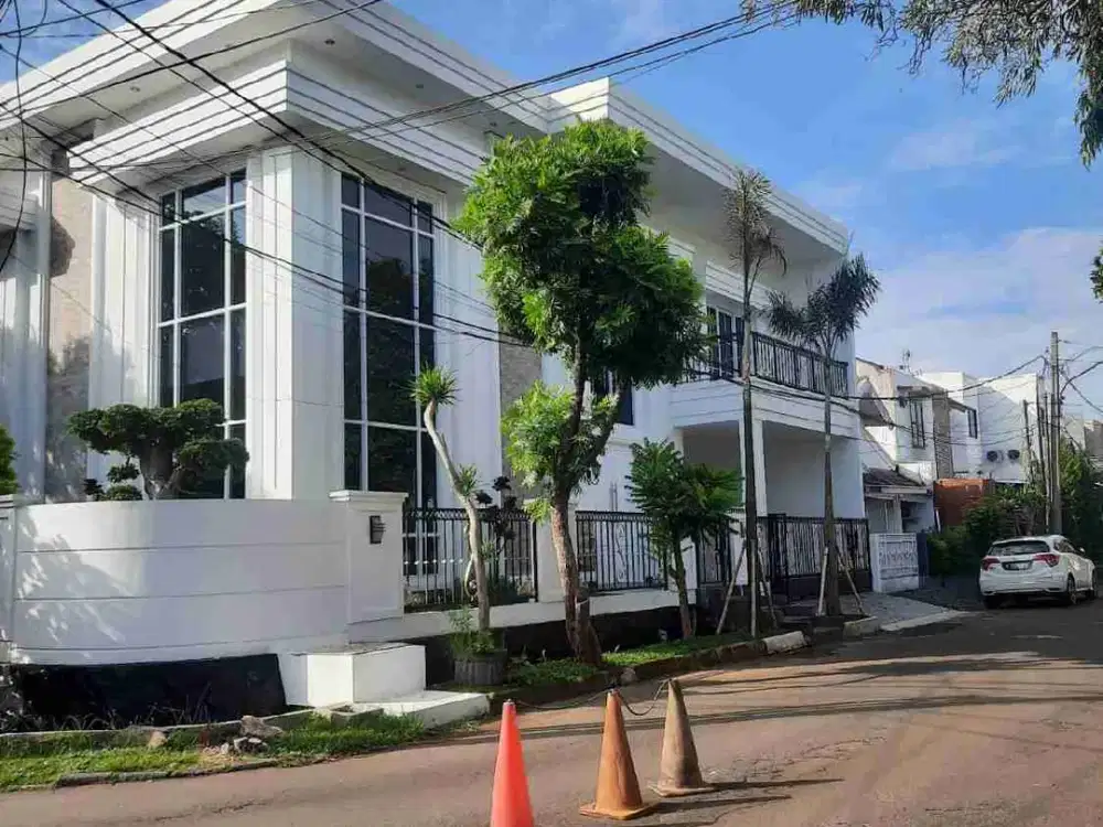 Rumah brandnew posisi di hook luas dan mewah di Bintaro sektor 9
