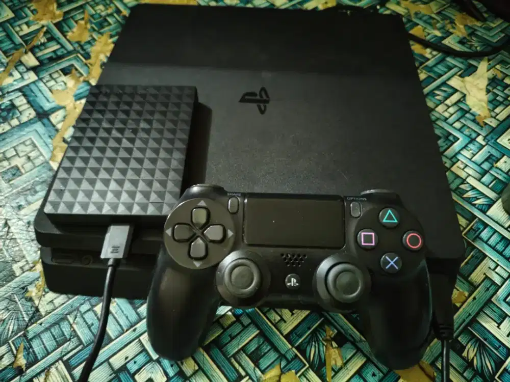 PS4 SLIM 500gb +1tb (external)