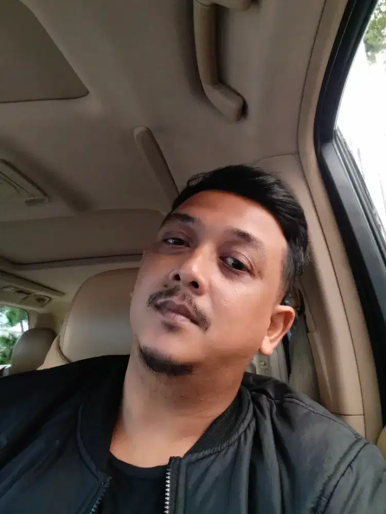 Jasa kursus setir mobil harian.