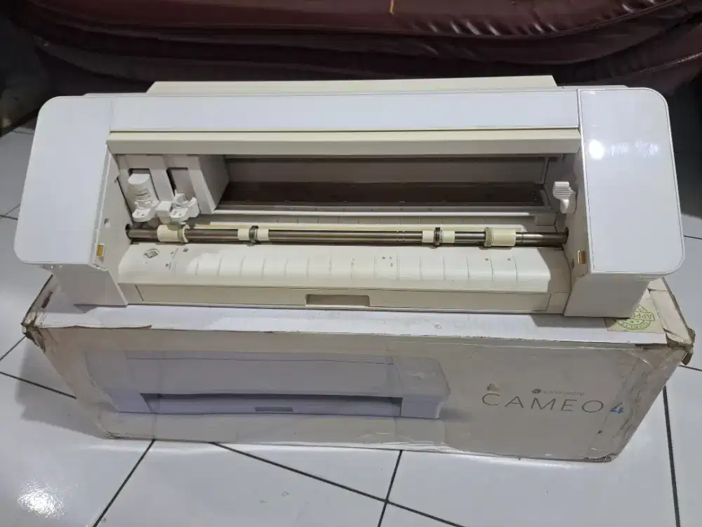 Mesin Cutting Cameo 4