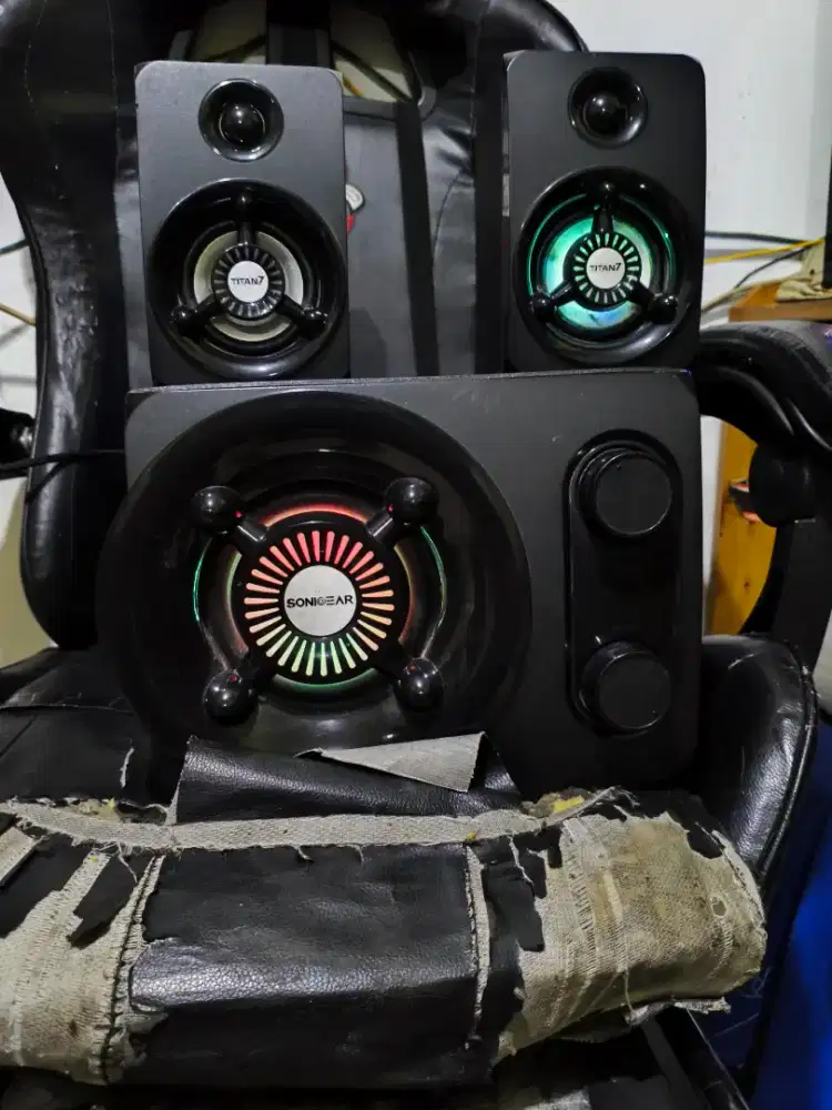 Speaker sonicgear titan 7