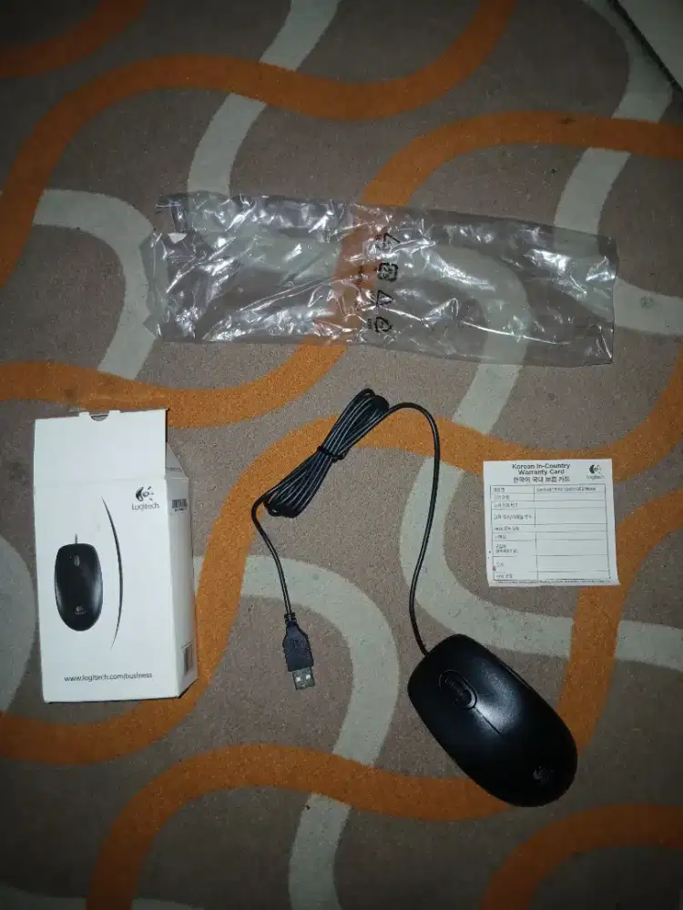Di jual mouse logitec b100