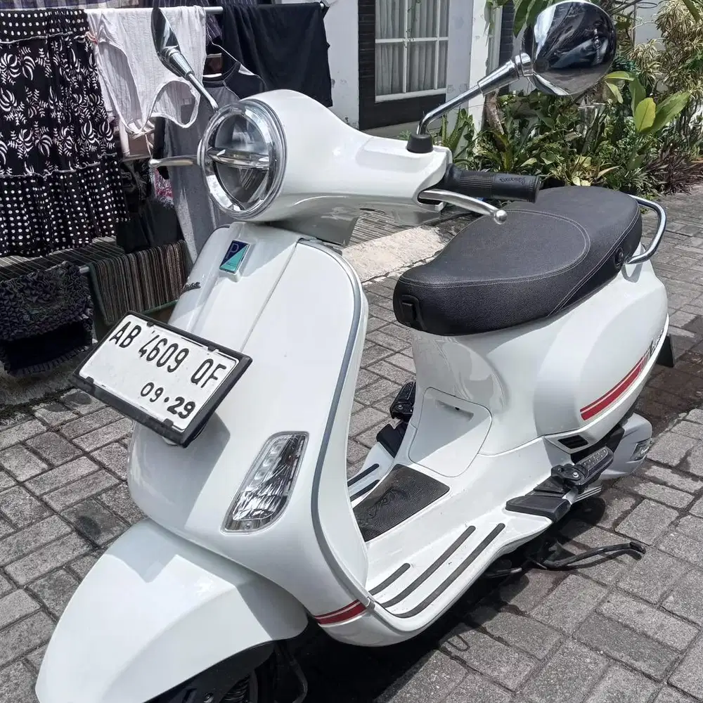 Vespa LX  IGet 125 2024