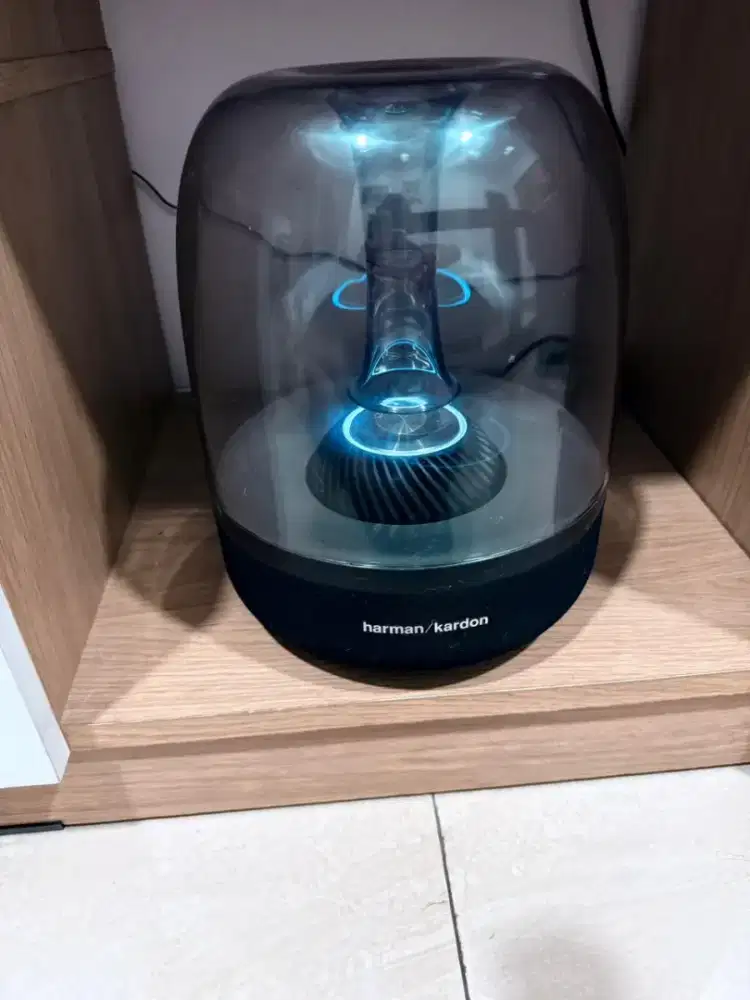 Speaker bluetooth harman kardon aura studio