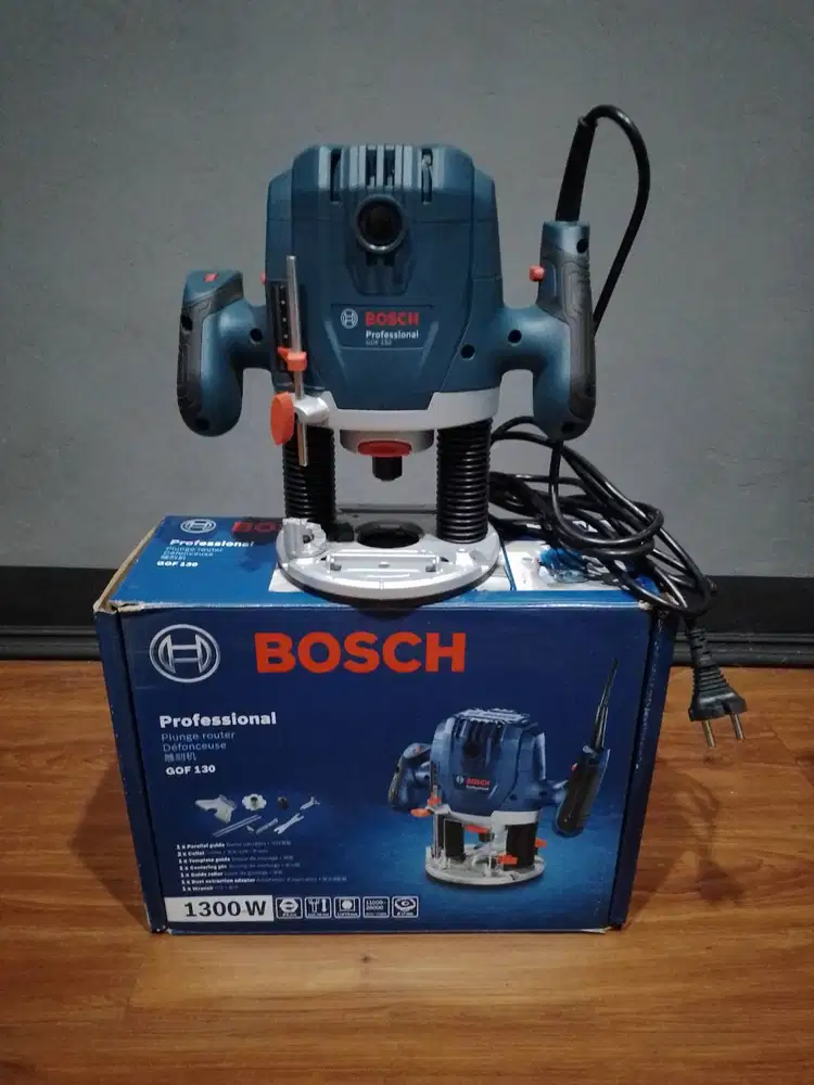 Bosch GOF 130 Plunge Router