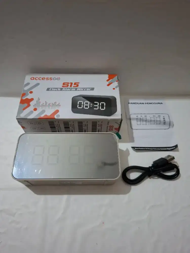 HARGA PROMO: Clock Alarm Mirror/ Jam Meja