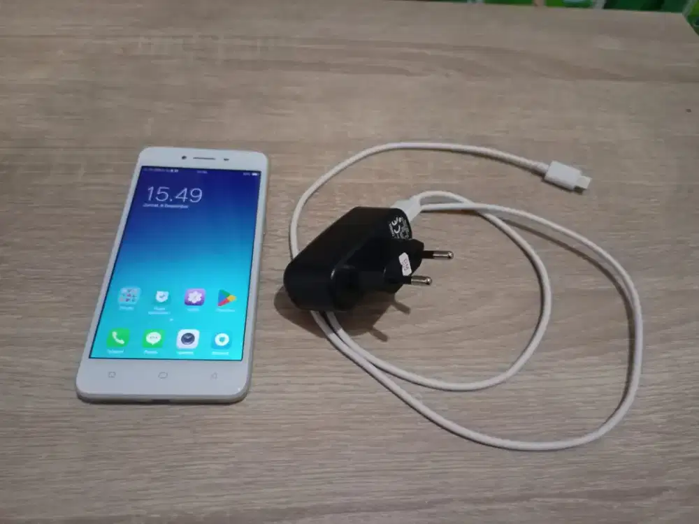 Hp oppo a37f memory 16gb ram 2gb siap pakai