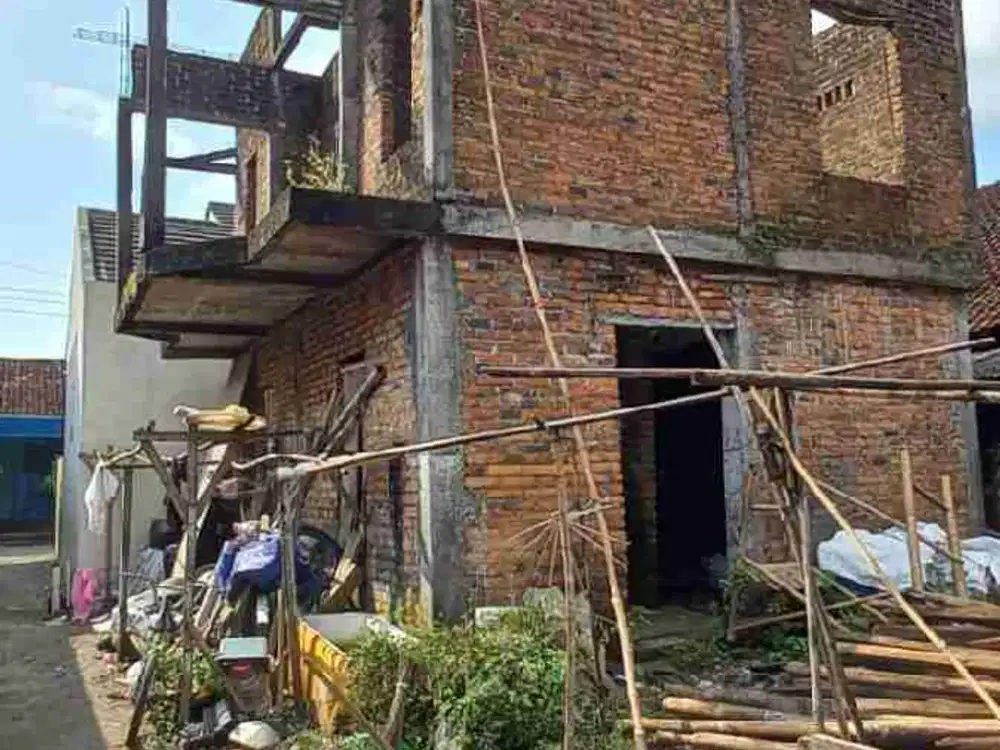 Tanah bonus bangunan mangkrak cocok utk kos²an