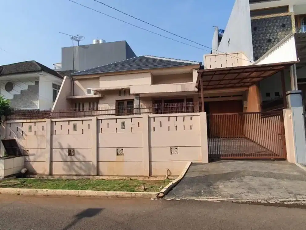 Rumah Standard Pulomas Utara Luas 220 M2 Lokasi Strategis Jarang Ada Hanya 20 jt/m2