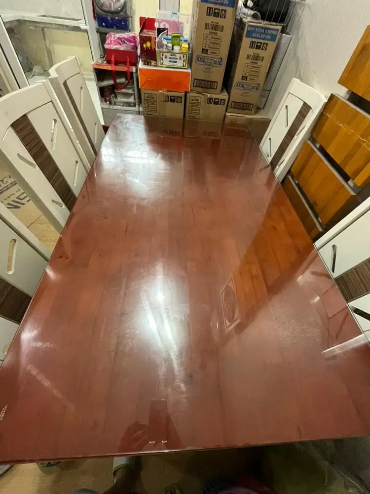 Meja makan kayu kaca