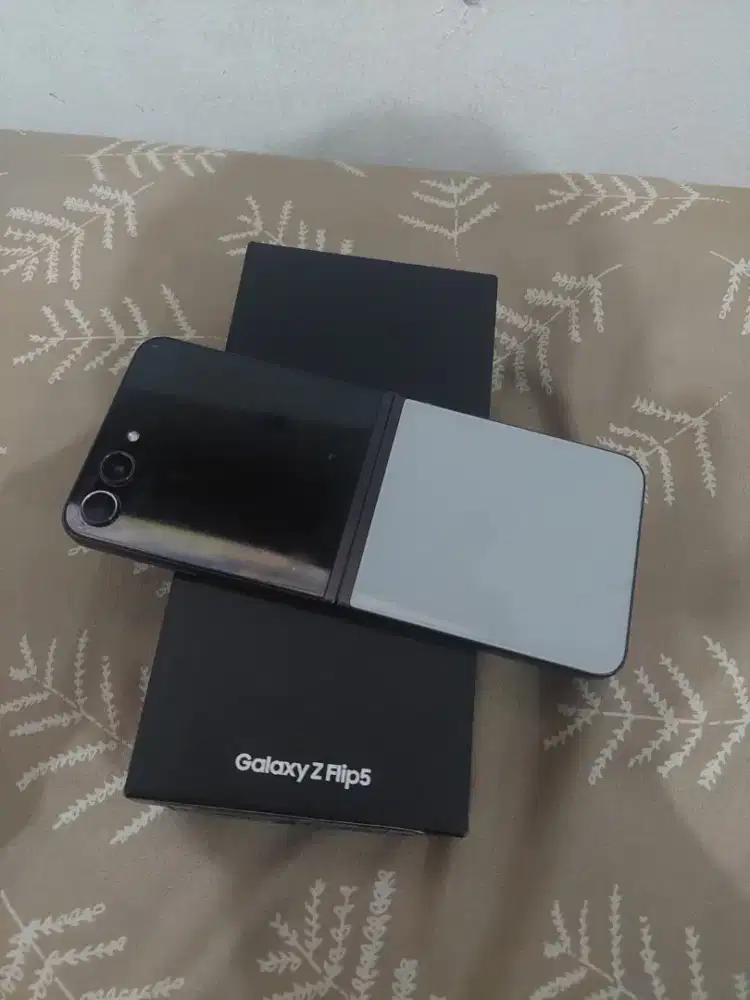 Samsung Z Flip 5 Fullset 8/512