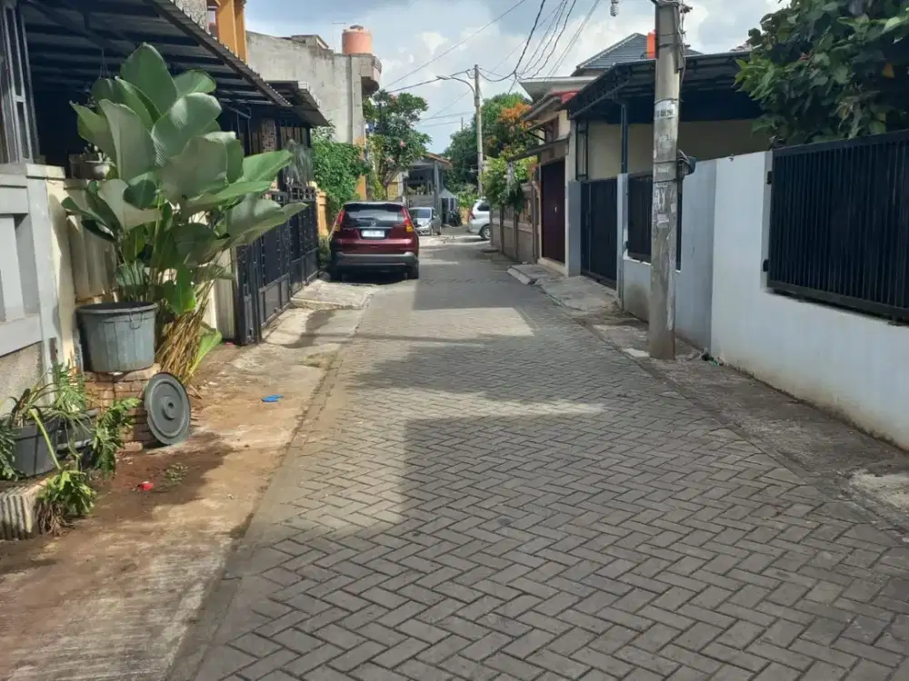 Di Jual Rumah Hooky di Larangan Cileduk dekat ke TransJakarta