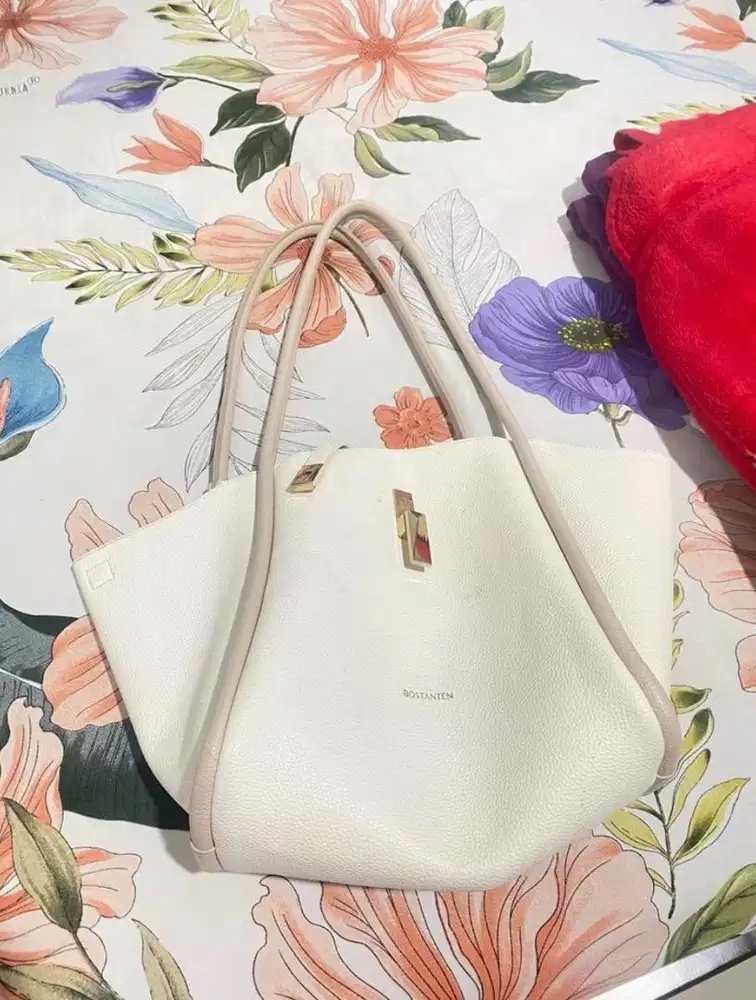 PRELOVED TAS BOSTANTEN