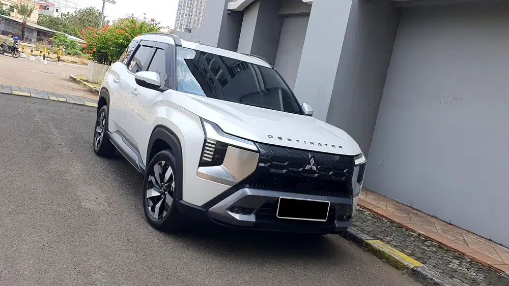 Km700 perak mitsubishi destinator turbo ultimate ds 2025 putih