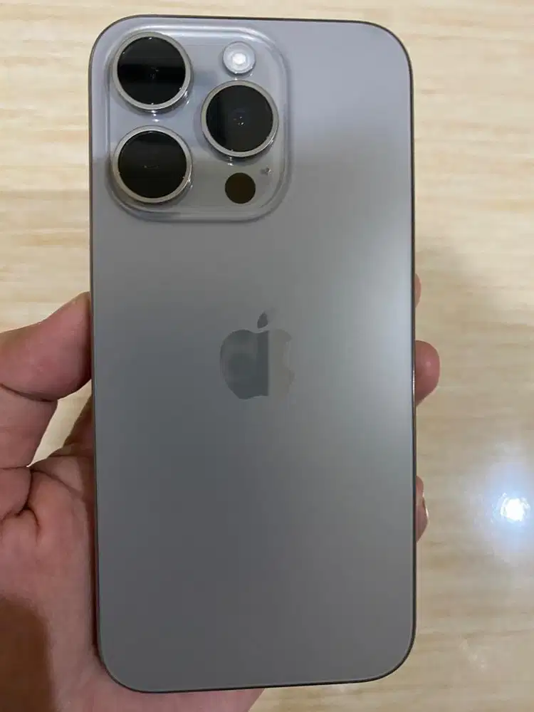 (DIJUAL CEPAT) Iphone 15 Pro 128 GB Ex Digimap (Resmi) Warna Natural