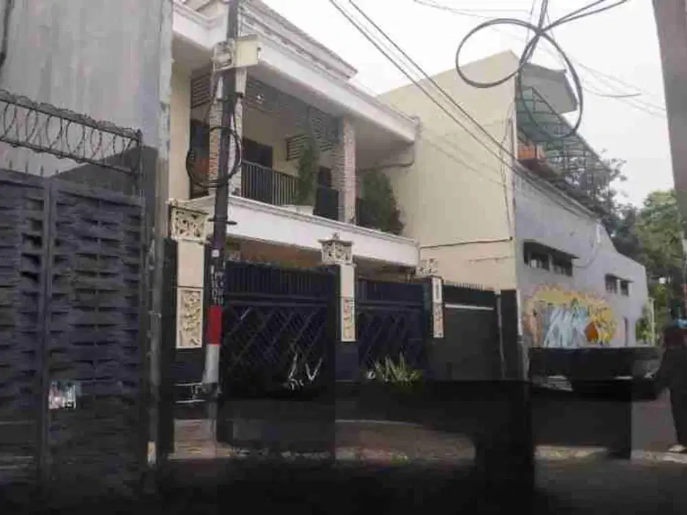 Rumah Besar 2 Lantai Siap Huni Johar Baru – LT 208 m², Akses Strategis Jakarta Pusat
