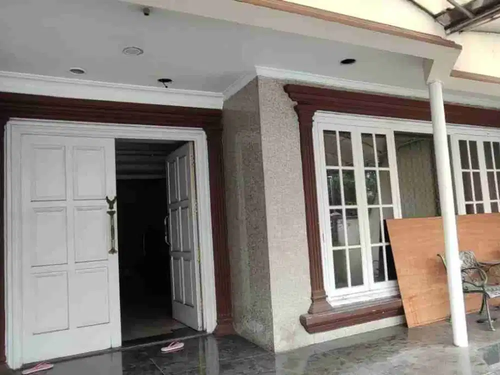 DIJUAL CEPAT RUMAH 3 LANTAI SIAP HUNI PTB PONDOK KELAPA JATINEGARA (2 FACADE)