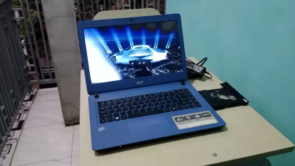 Laptop ACER Slim + Batre AWET + Sto. 500 Gb + Win.11 + Bonus Tas +Nego