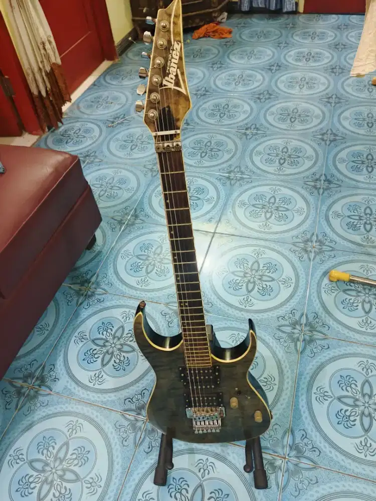 Gitar listrik Ibanez rg premium