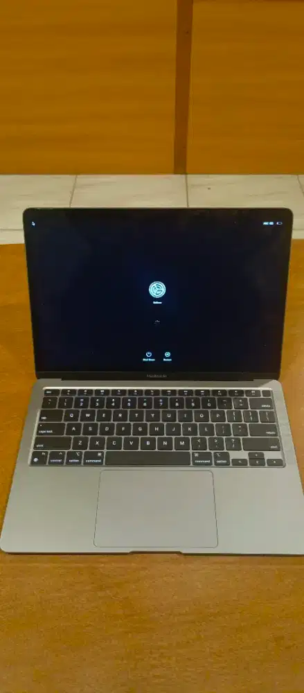 macbook air m1 a2337 ke lock akun icloud