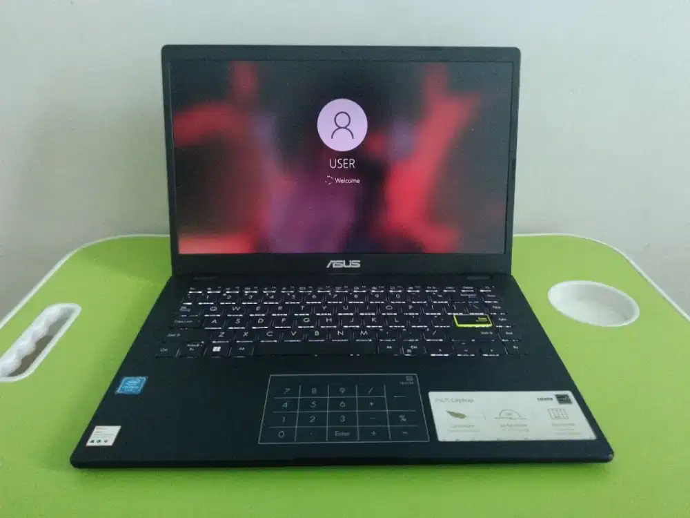 Laptop Asus Vivobook E410 Mulus