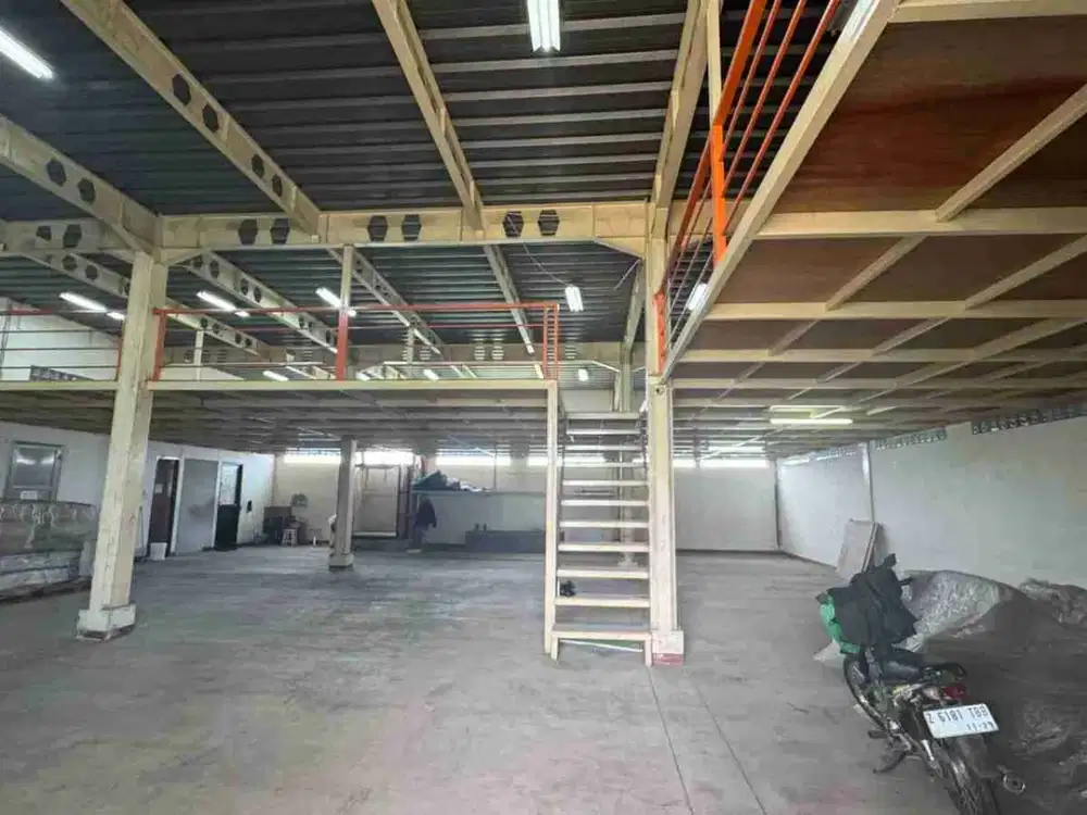 Jual Cepat Gudang dan Rumah Bangunan Baru di Caringin Akses Truk Double