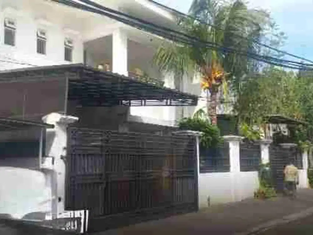 Rumah Besar 2 Lantai Cempaka Putih, Jakarta Pusat – Lingkungan Nyaman & Strategis