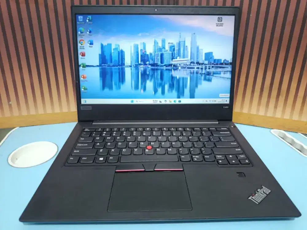 Lenovo ThinkPad E480 Core i7 RAM 16GB Dual VGA Dual Storage.
