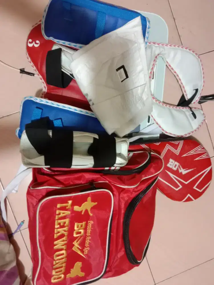 PERLENGKAPAN TAEKWONDO