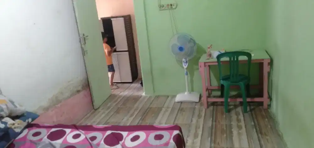 Yg butuh dan minat wa dan hp yg cepat dia dapat