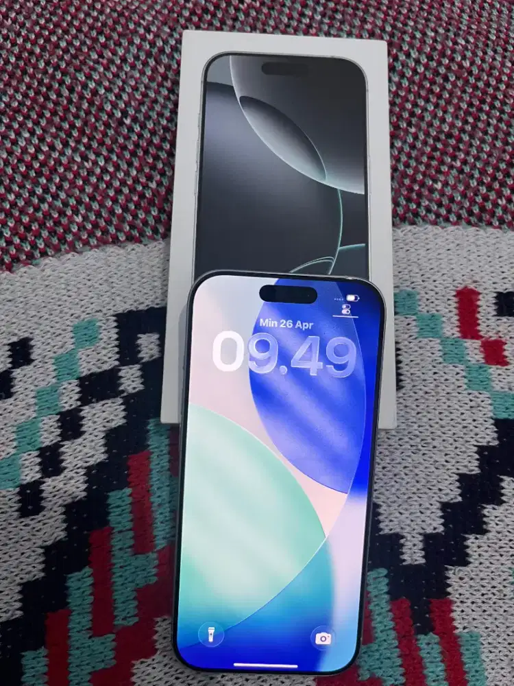 iPhone 16 pro 128GB scound like new