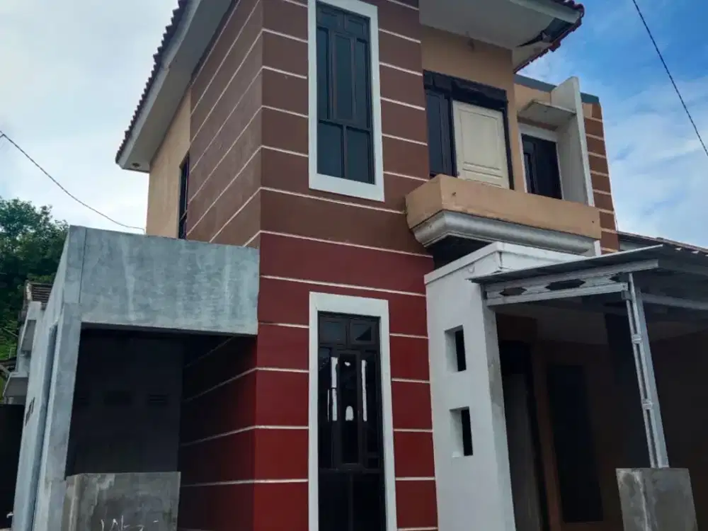 Rumah Bagus 2 Lantai Unfurnished di Jalan Arumsari Sambiroto Semarang