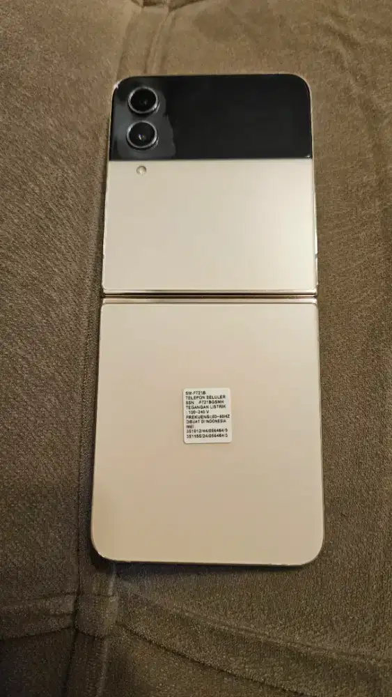 Samsung Galaxy Z Flip 4 8/256 Gb Murah Mulus