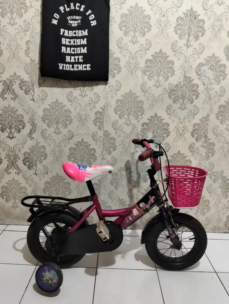 Sepeda anak ukuran 12 untuk balita usia 3-4 tahun