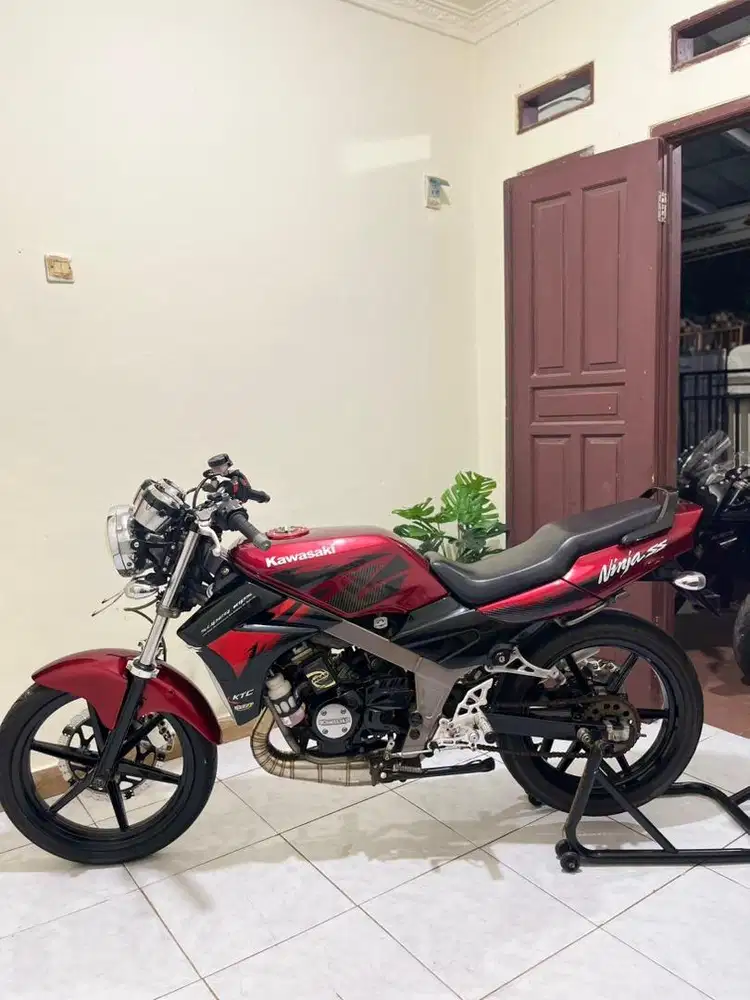 JUAL KAWASAKI NINJA R 2010 MODIF