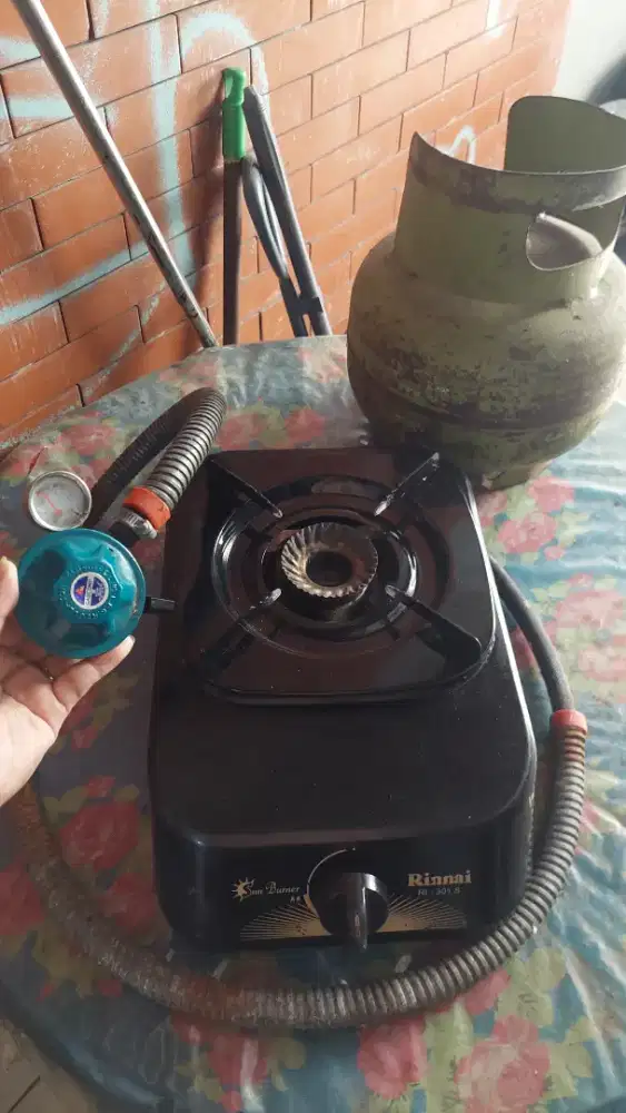 Kompor + Selang Regulator + Tabung Gas + Rak