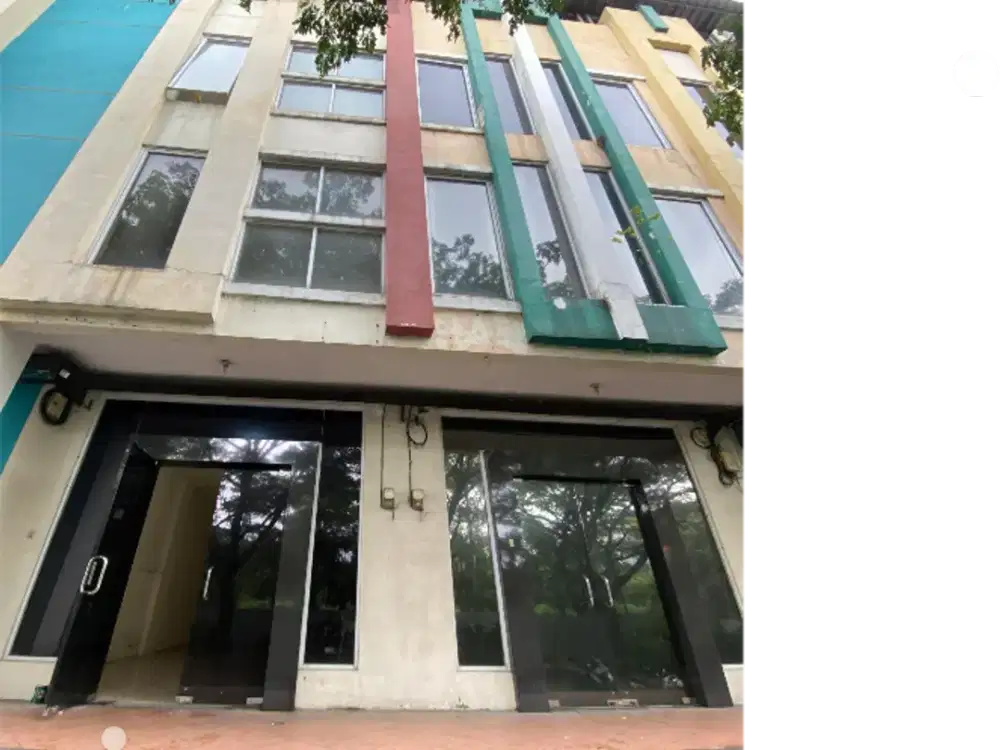 Disewa Cepat Ruko Cikarang 3 Lantai Uk. 4.5X13 (204M2) Sebelah Pintu Tol Cikarang Barat (Dekat Mall Lippo !) Lokasi Strategis!
