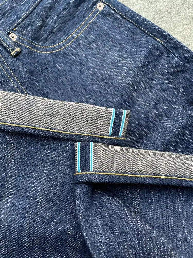 Selvedge denim 15 oz bluestates sugar blue brown weft