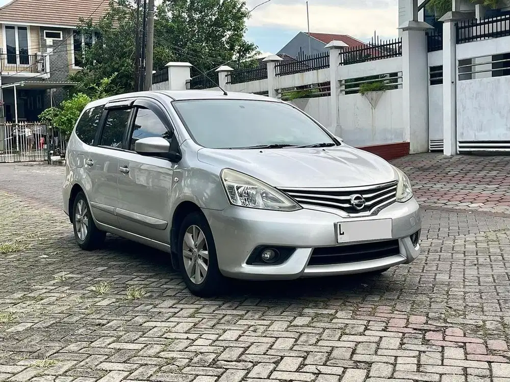 Nissan Grand Livina 1.5 XV Matic 2013 Silver Facelift Plat L