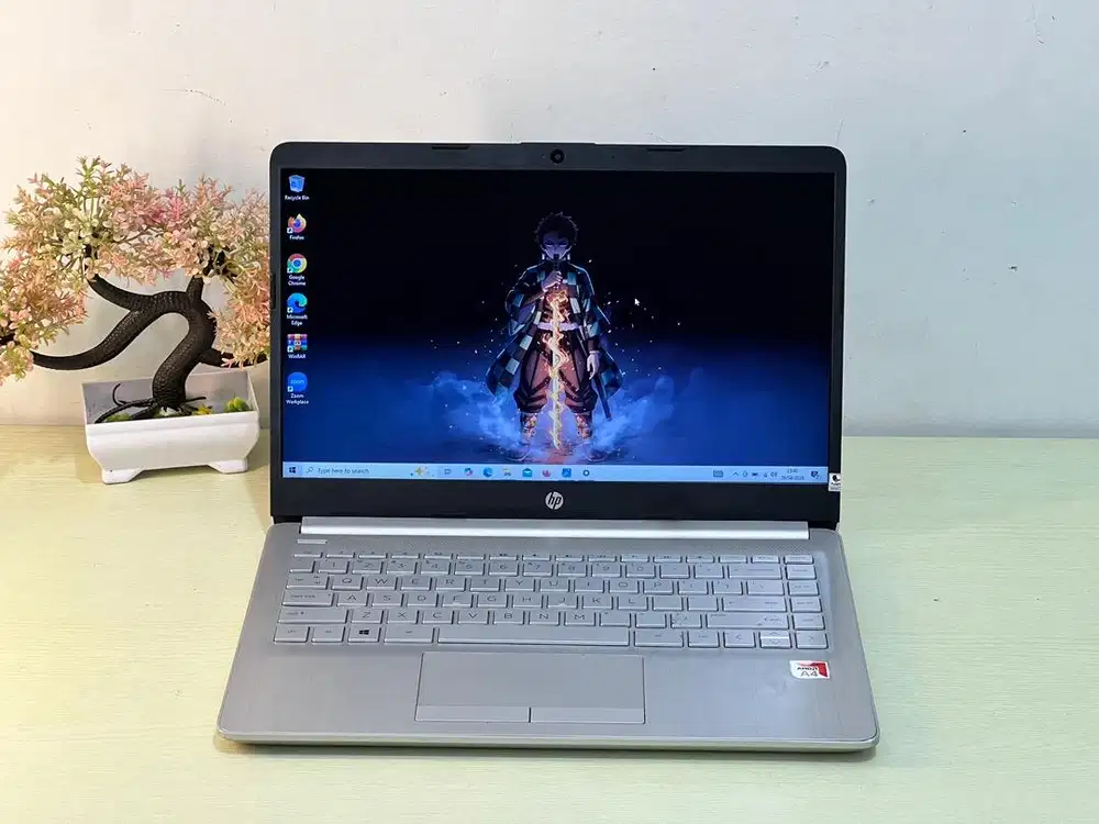 HP 14s AMD A4-9125 RAM 8 SSD 256 GB Mulus No Minus Garansi