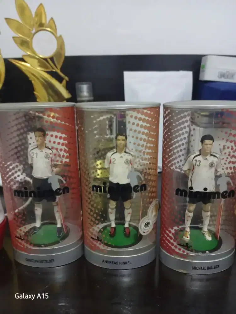 Jual barang koleksi karena BU