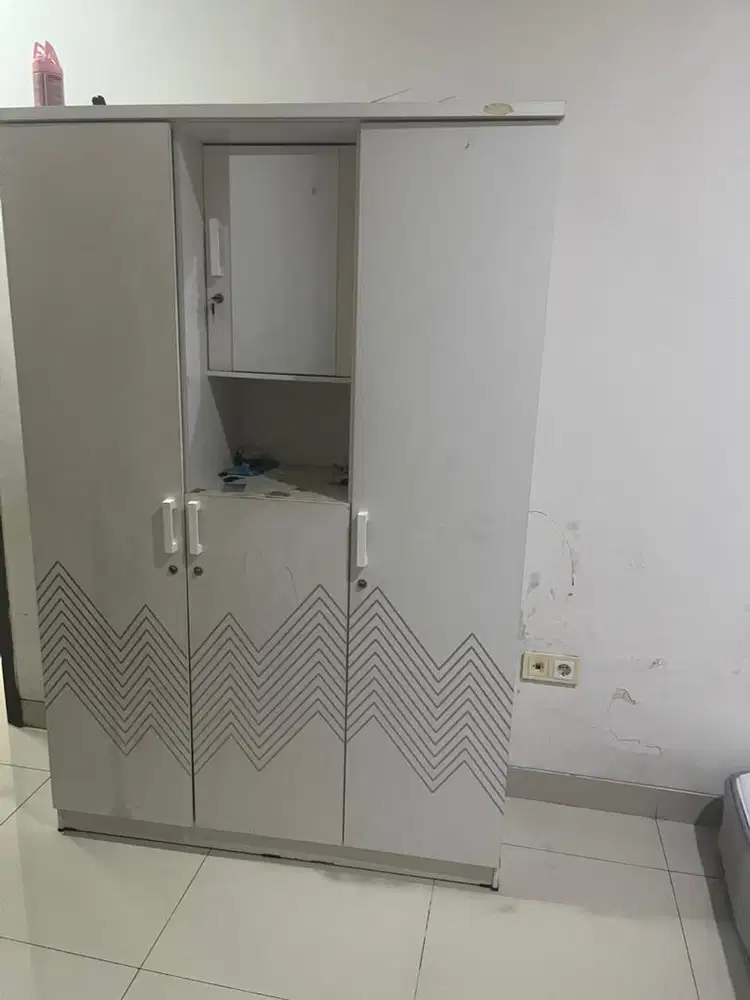 Lemari pakaian 3 pcs warnaputih